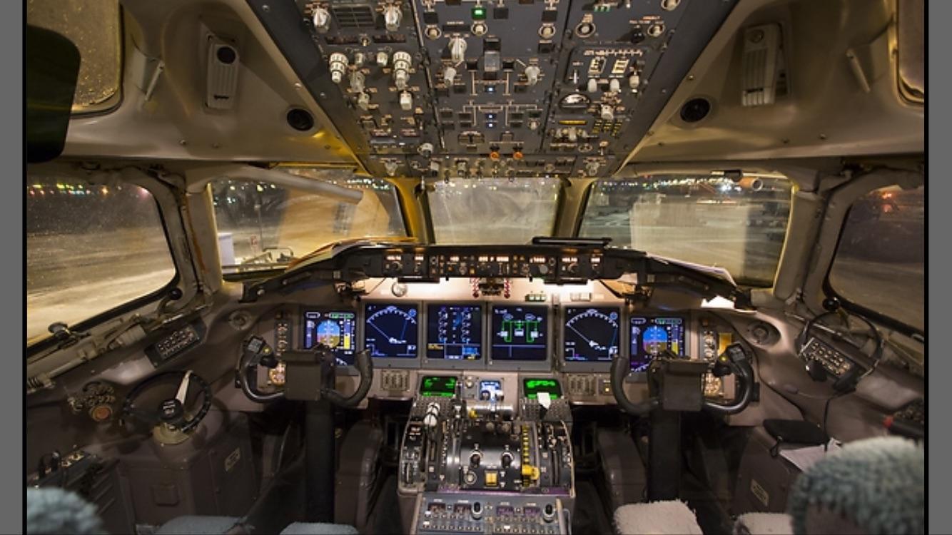 16 firstclass, 15 economy plus, and 129 economy.delta fleet cabins:crj200: TIL that McDonnell Douglas produced 28 MD-90s with MD-11