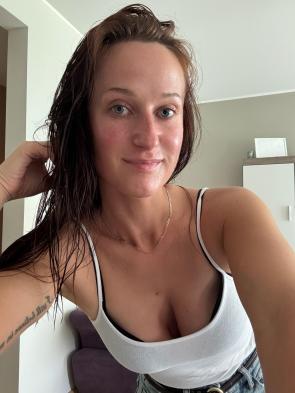 Hot day, needed midday shower