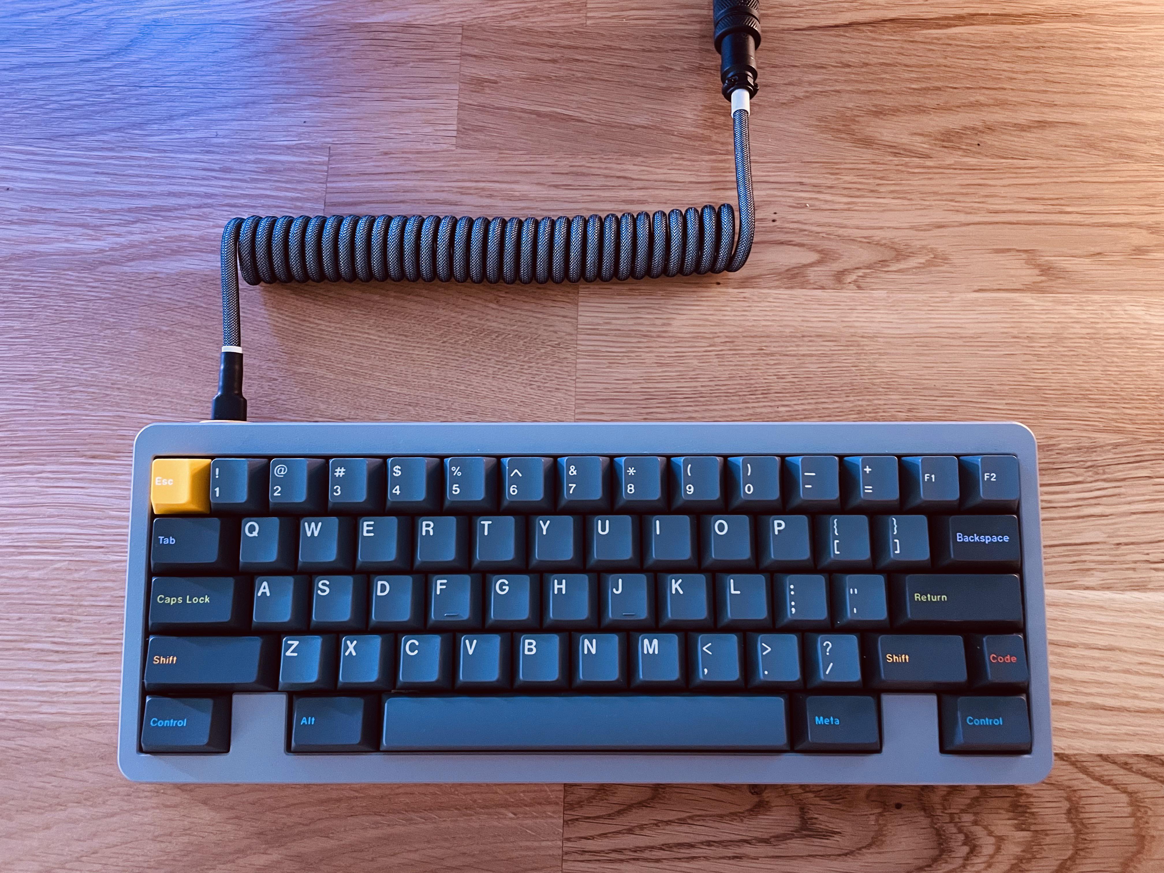 Mechanical gaming keyboard with 7 color led backlit. Hey guys won this at Dave and Busterâs can figure out how