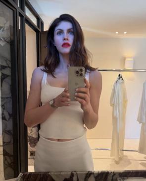 ‘Always take your makeup off’ – IG March 2026