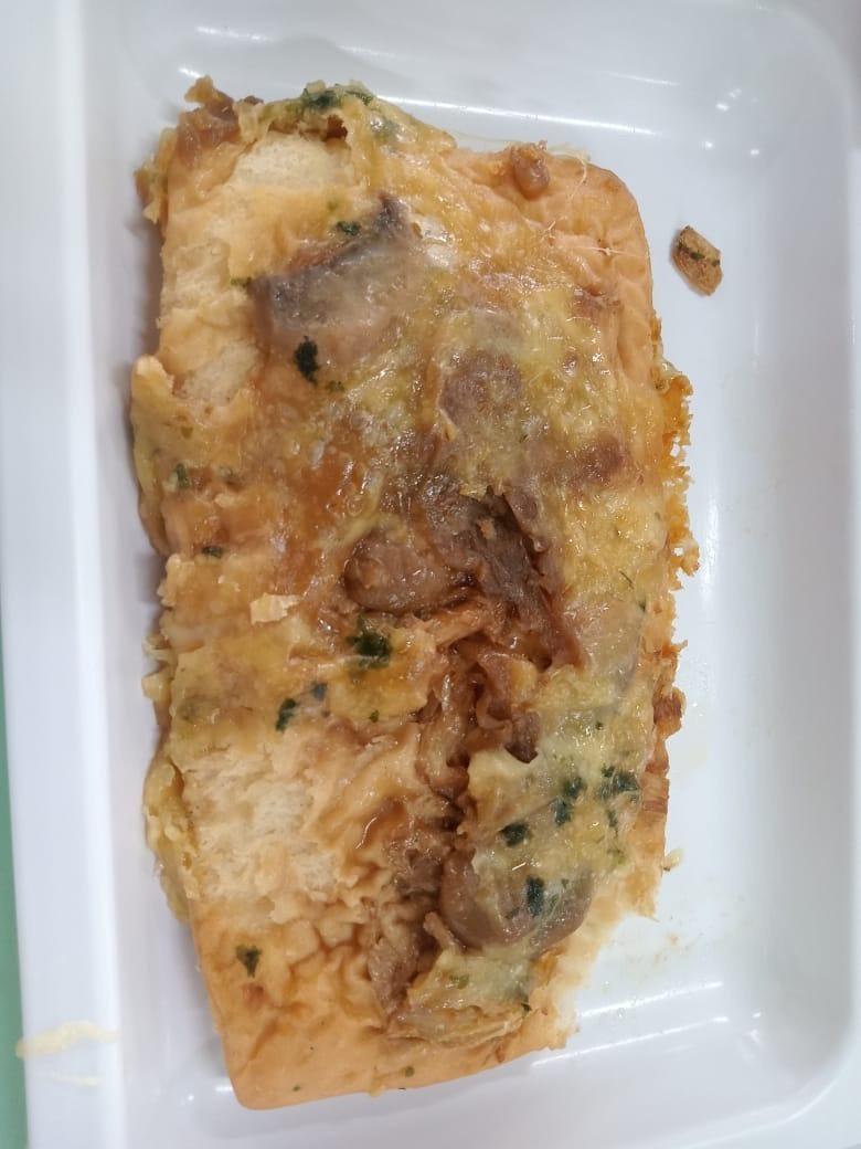 School lunch. Guess what this is supposed to be. : rshittyfoodporn