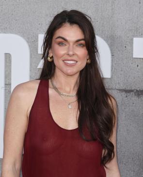 Serinda Swan
