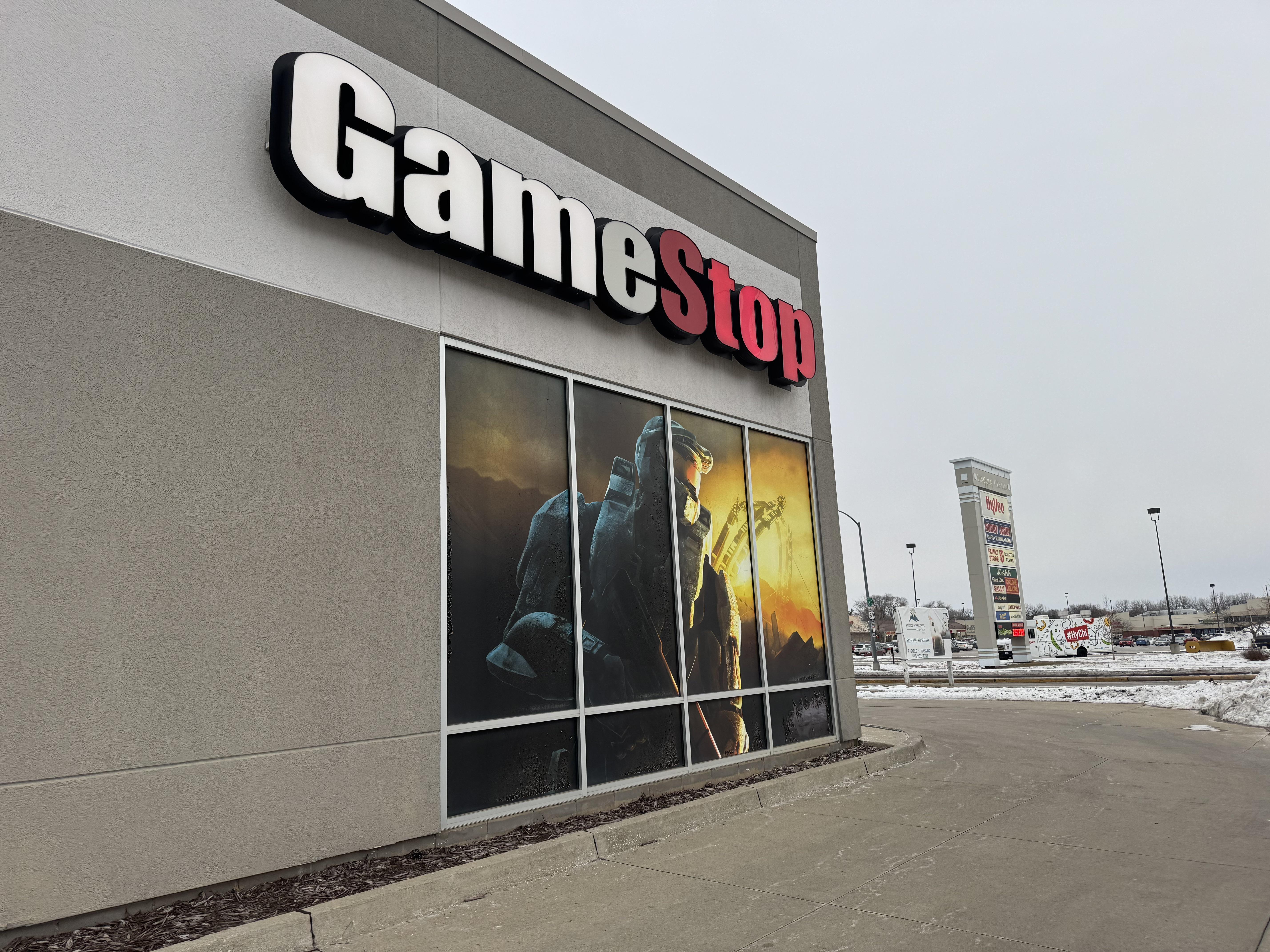 Farewell Master Chief, youve been overlooking this intersection in college  town for a long time : rhalo