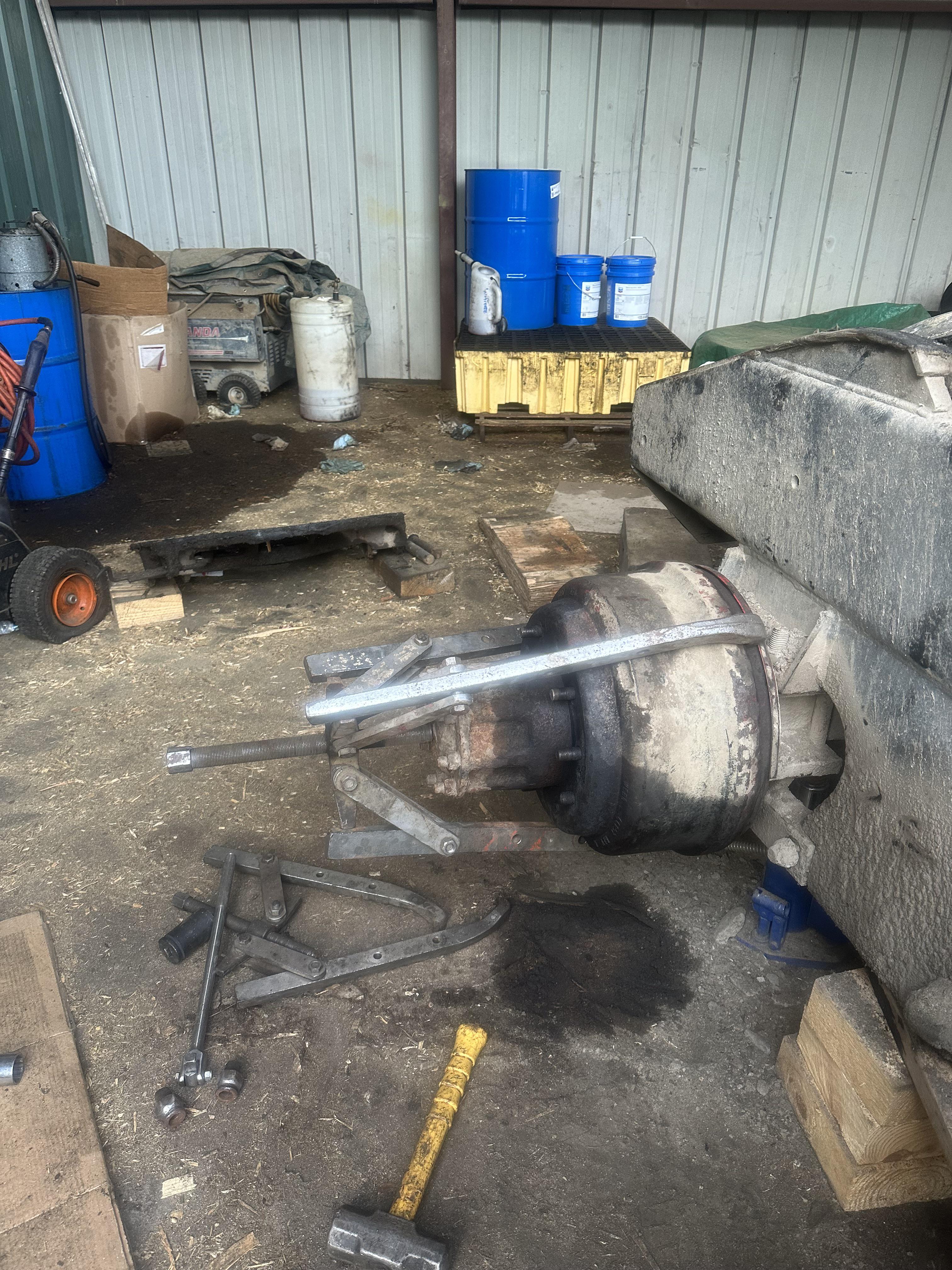 I hit it with my purse, I hit it with a sledge, I hit it with an acetylene  torch… : rMechanicAdvice