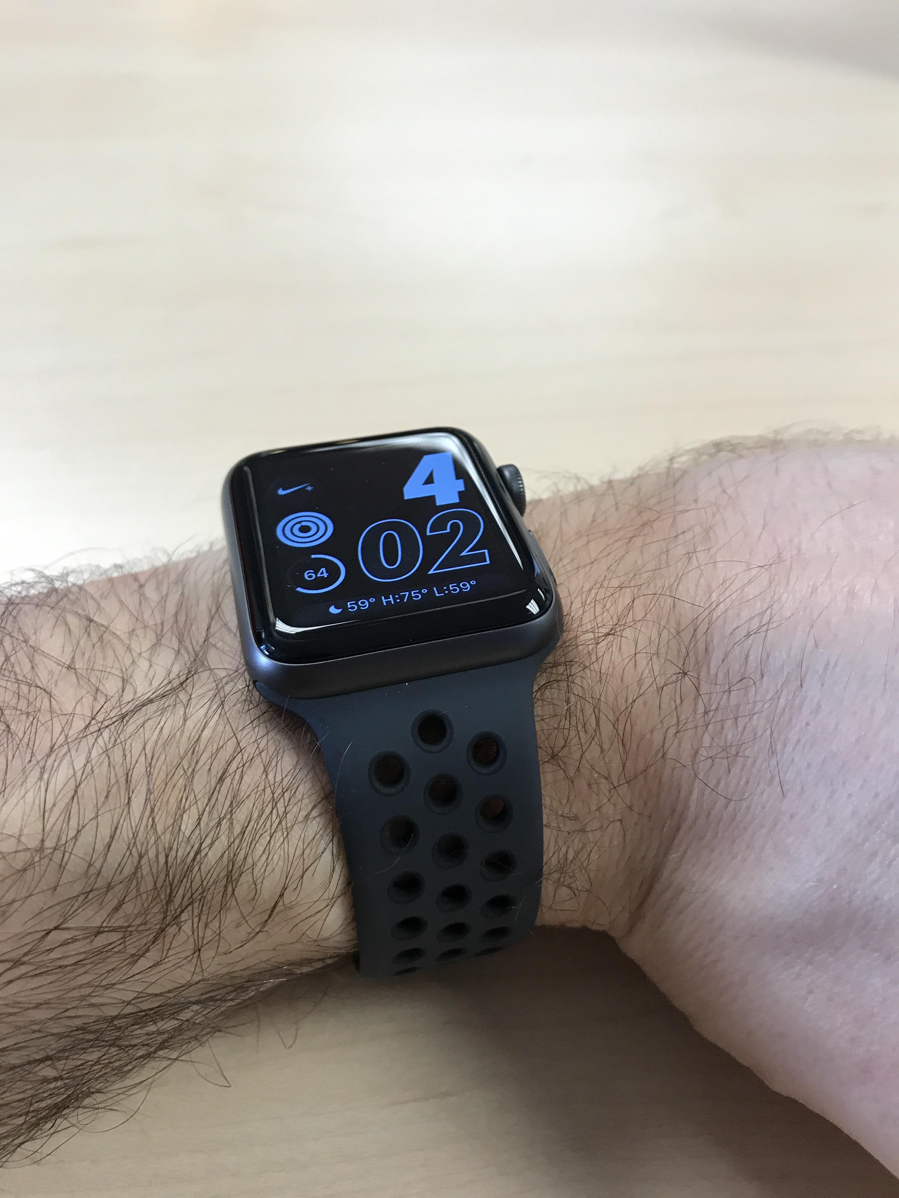 Loving my new nike apple watch band! so glad they released more colors...the black/volt was