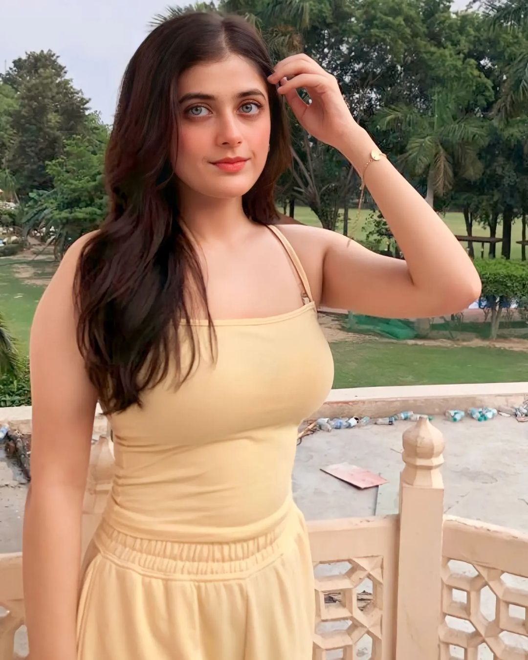 Urvi Singh : rBollyBabesLeague