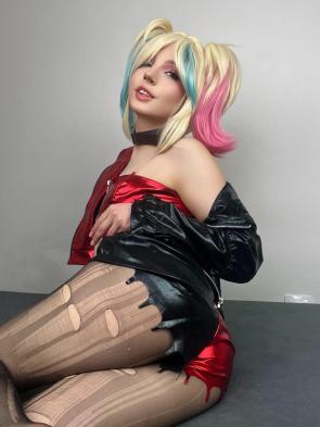 Harley Quinn by Emilikraft