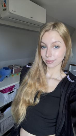 soft skin and sun kissed [Self]