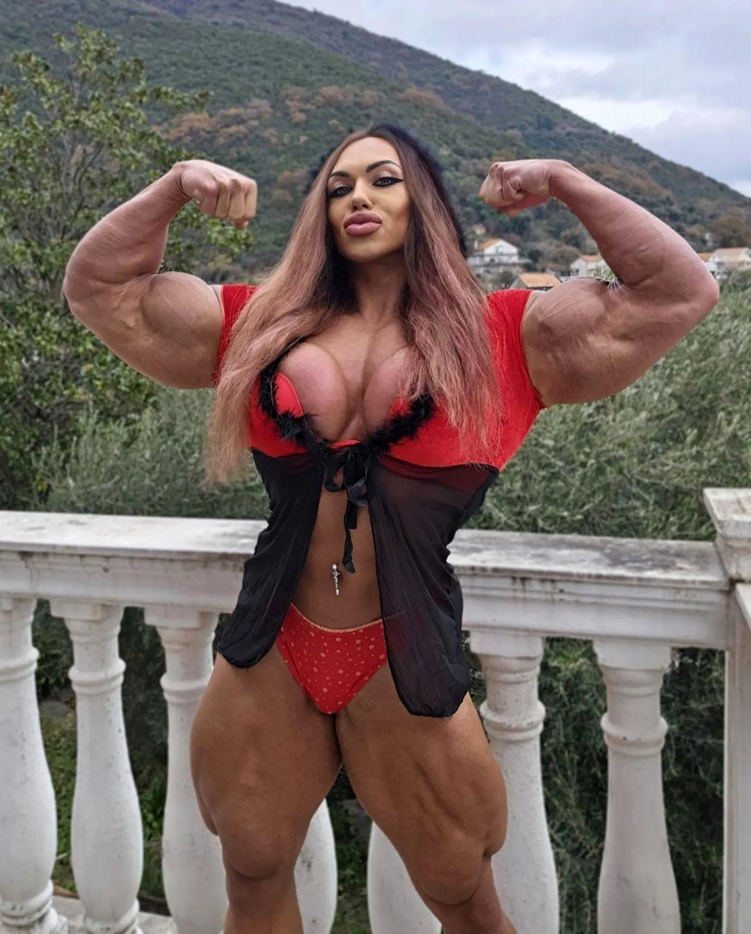 Nataliya Kuznetsova : rgirlswithbigmuscles