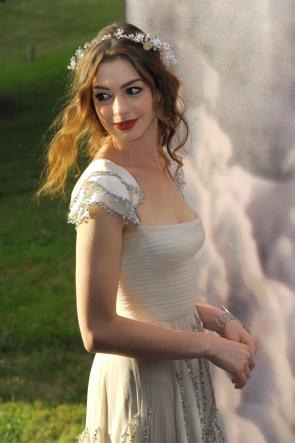 Anne Hathaway
