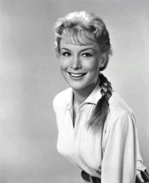 Barbara Eden (1960)
