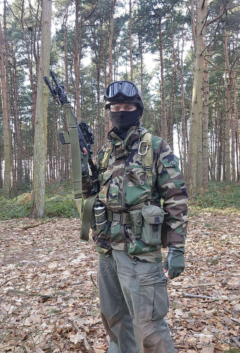 Old School R Airsoft - Gorgeous Full HD Minimal Arts | Free Download