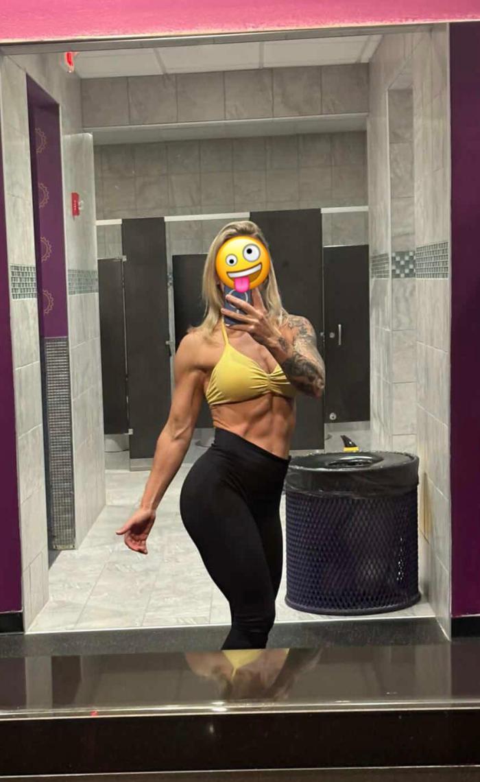 Fit_Couple2023