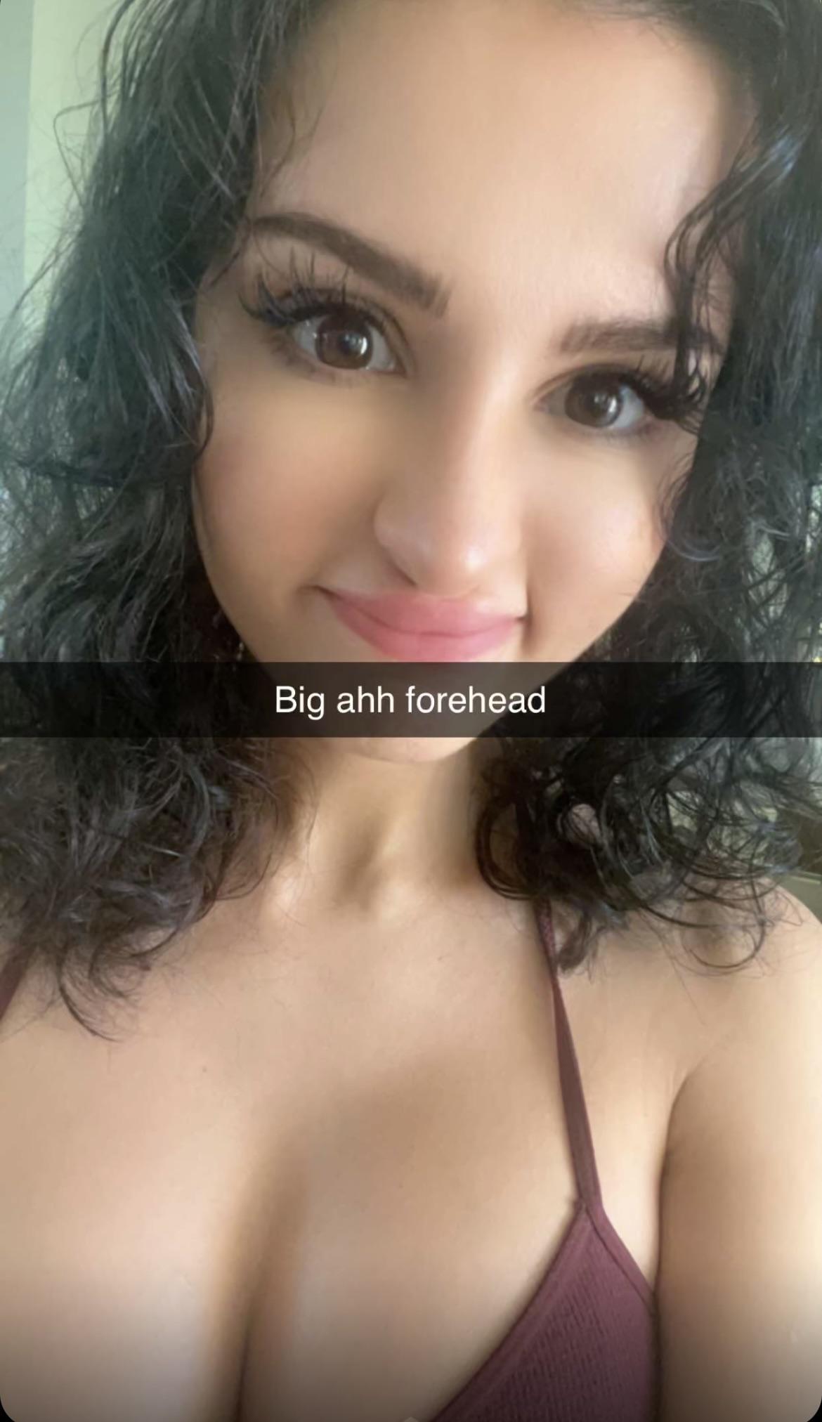 Bigger ahh boobs 😋 : rSSSniperWolf_Pics