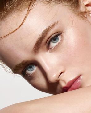 Sadie up close shot for Armani Beauty | August 15, 2025 via IG post