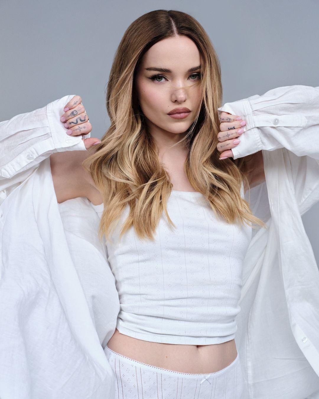 Dove Cameron : rCelebrityBelly