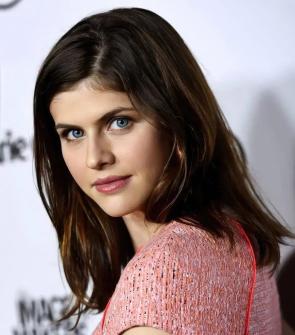 Alex at the 2016 Marie Claire Image Maker Awards (January 12, 2016)