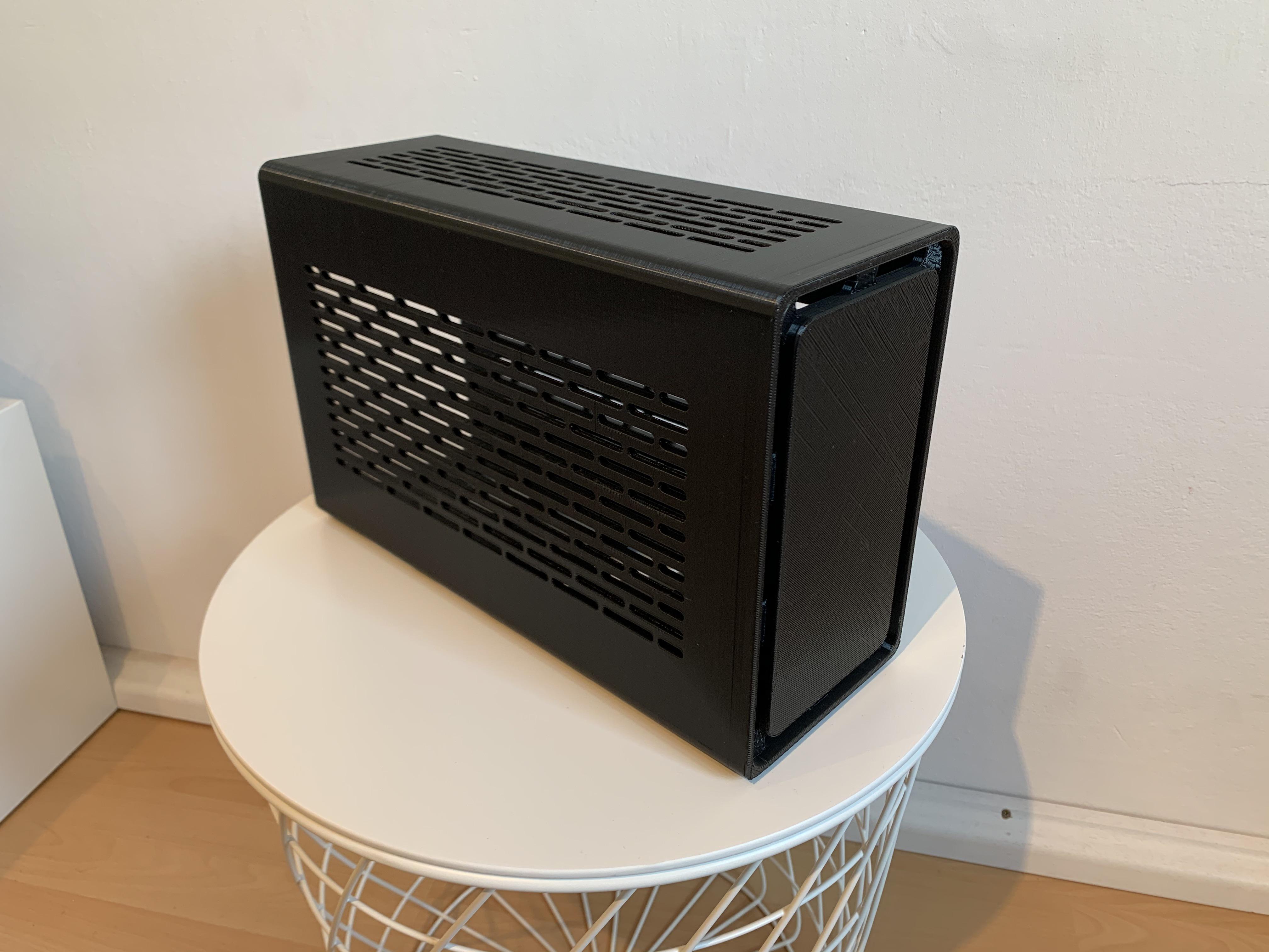 My first 3d printed itx case prototype (thorzone mjolnir)