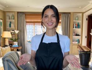 Olivia Munn, 44