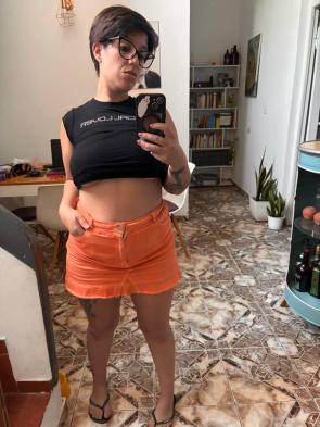 Casual confidence always hits harder.
