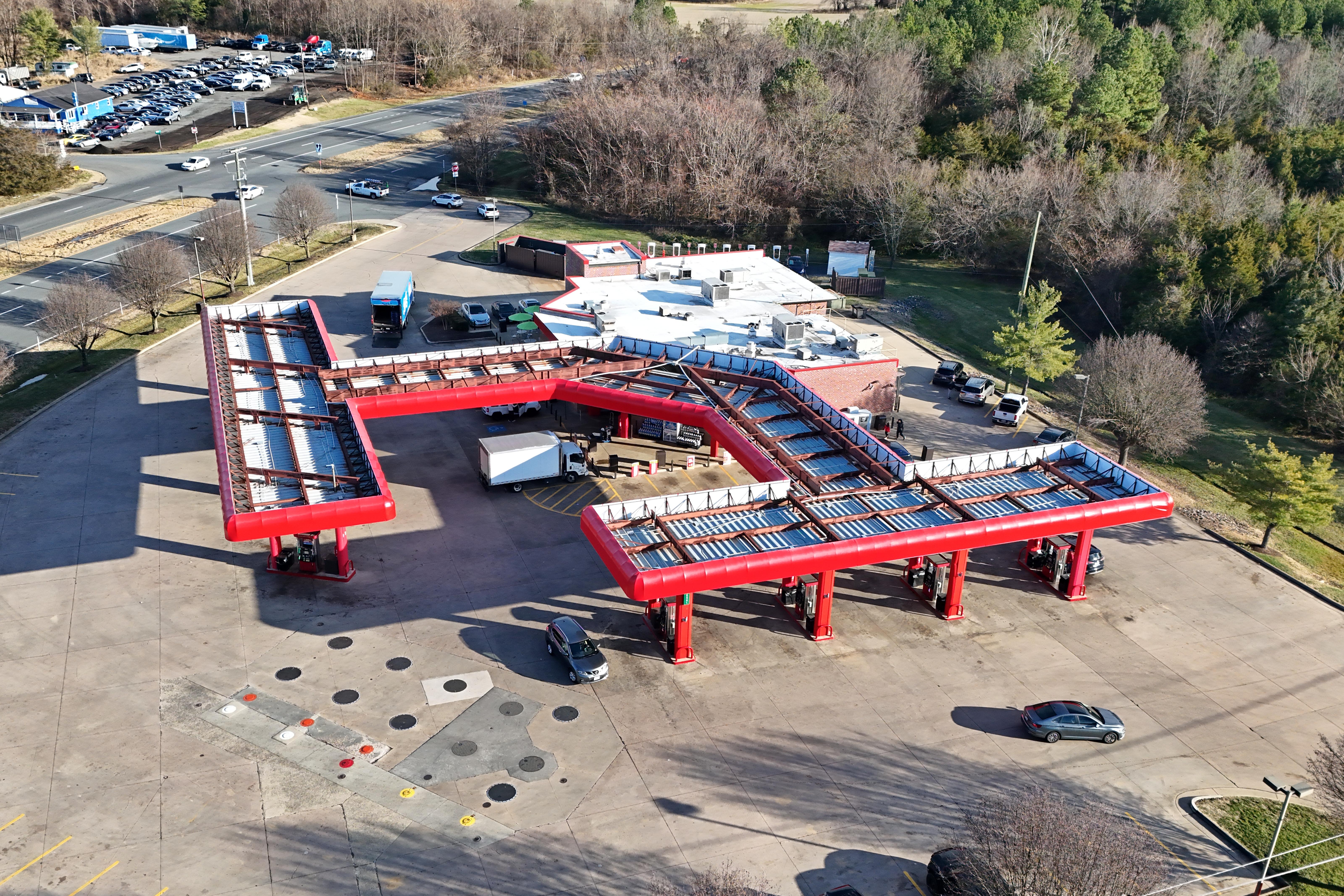 Sheetz gas station and convenience store at the junction of US 1529 and US  17 in Bealeton, Virginia [6400 x 4267] [OC] : rretailporn