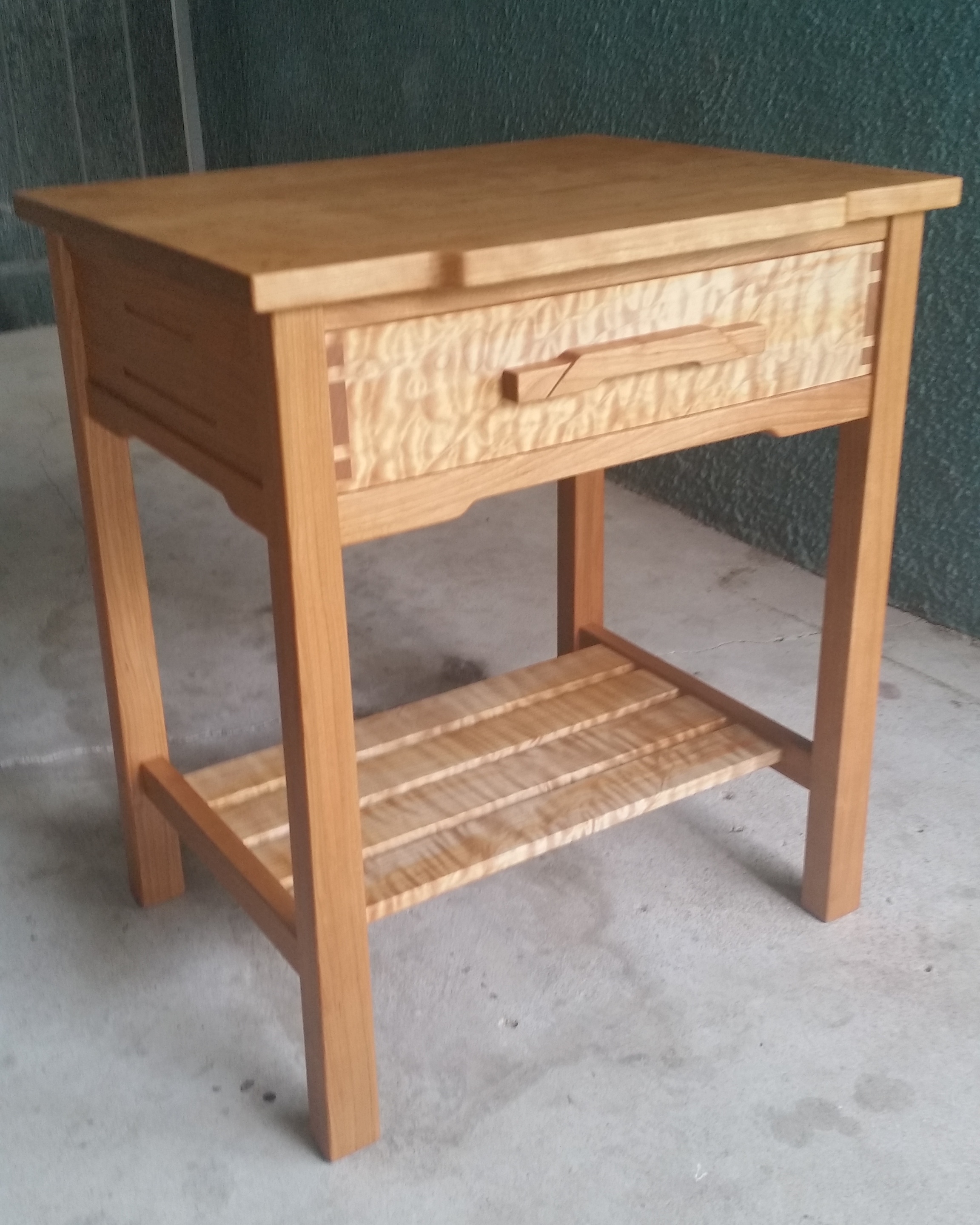 Took A Class With Michael Colca Years Ago This Is His Medina Side Table Design This Was My First Completed Piece Of Fine Furniture Woodworking