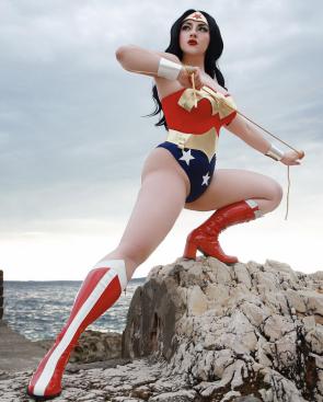 Wonder Woman by zoe_volf