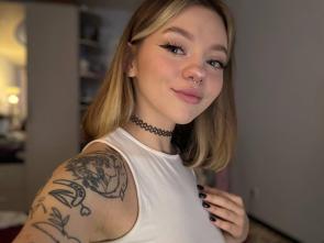 Let me guess, you’re in fall in love with me?🤭
