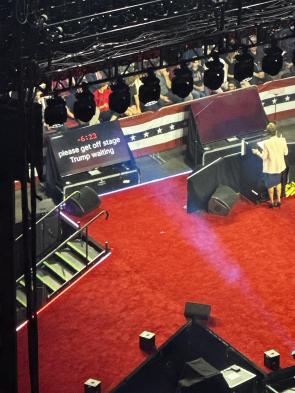 Kari Lake told to get off stage by teleprompter at Trump rally in Arizona