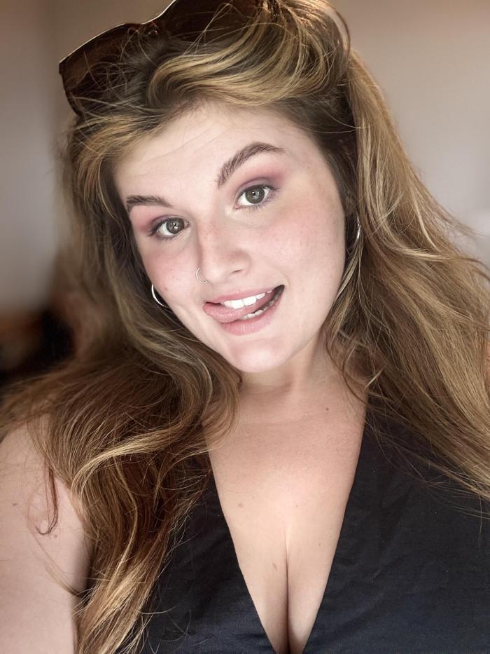 affectionate_anna_44