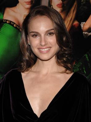 At “The Other Boleyn Girl” premiere in NYC (February 26th 2008)
