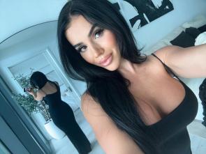 My favorite LBD (Long black dress)