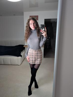 Feel cute in this skirt