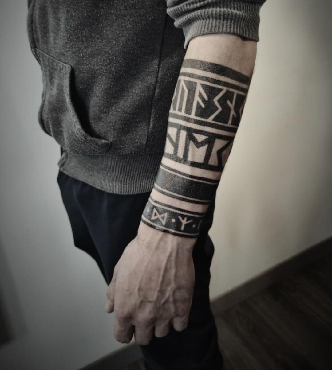 Jibberish Or Some Meaning? : R/Runes