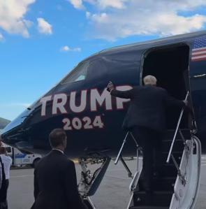 Trump boarding Epstein’s old plane