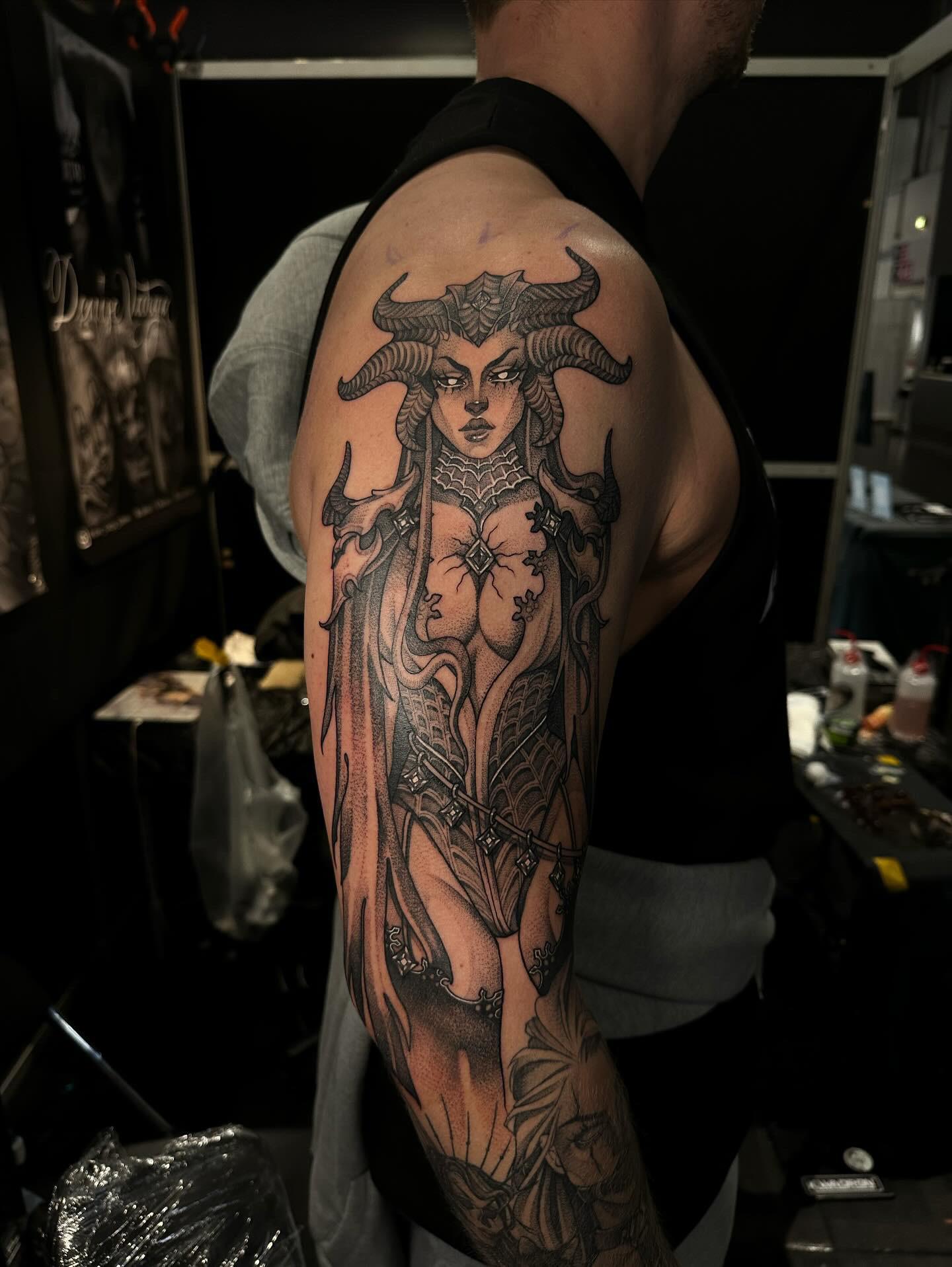 Lillith tattoo incoming - 6.5 hours of work : rdiablo4