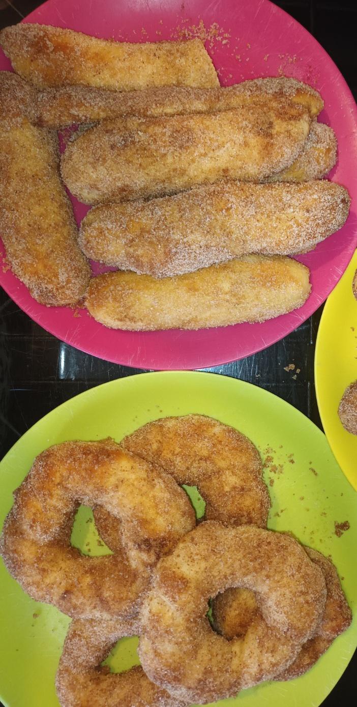 Pretzels R Baking - Mountain Photos - Premium Desktop Collection