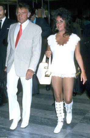 Dick Burton and Liz Taylor at the Dorchester hotel in London – July 1971
