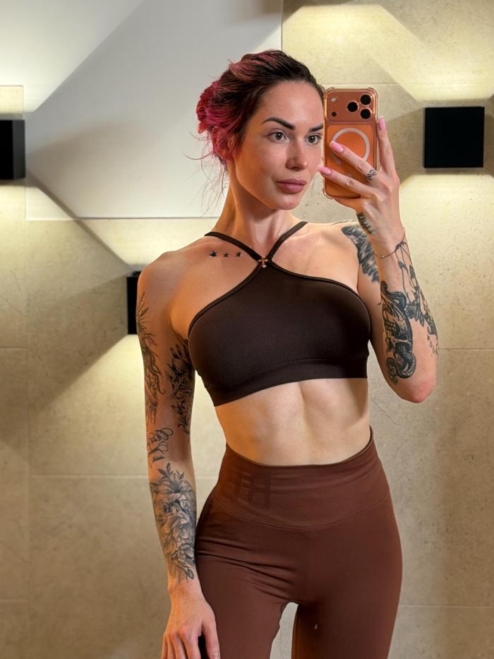 Nakedpeachxx