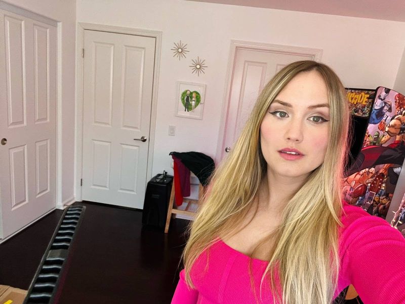 Ign Girls - Download Amazing Light Image | High Resolution