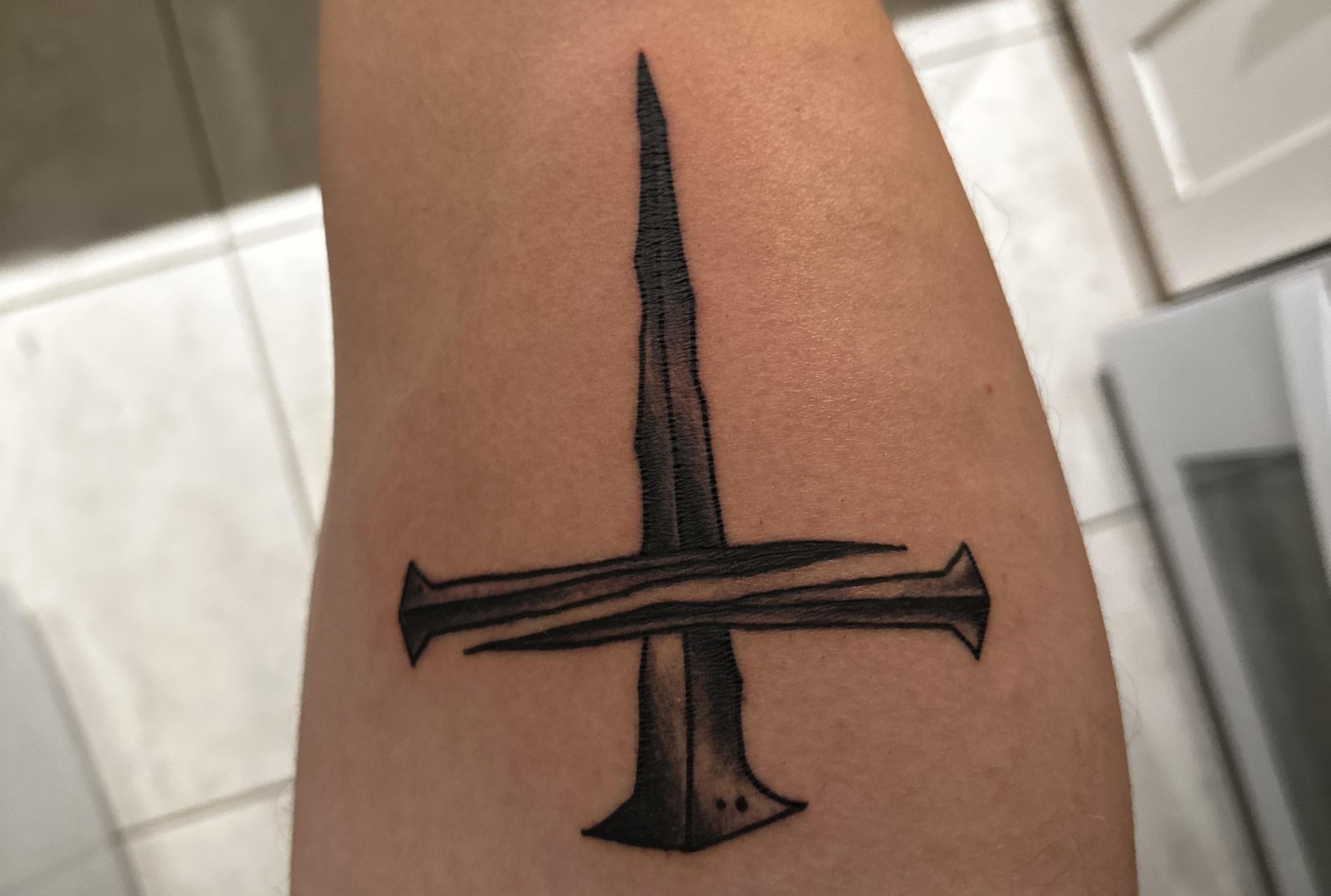 Redness around tattoo