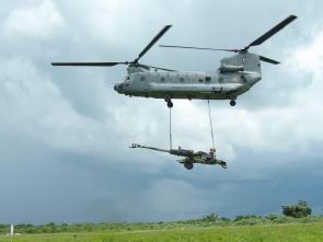 An Indian Army M777 155mm Howitzer Airlifted by an Indian Air Force CH-47F Chinook During an Exercise Conducted by India’s Mountain Strike Corps Under Eastern Command [1152×864]