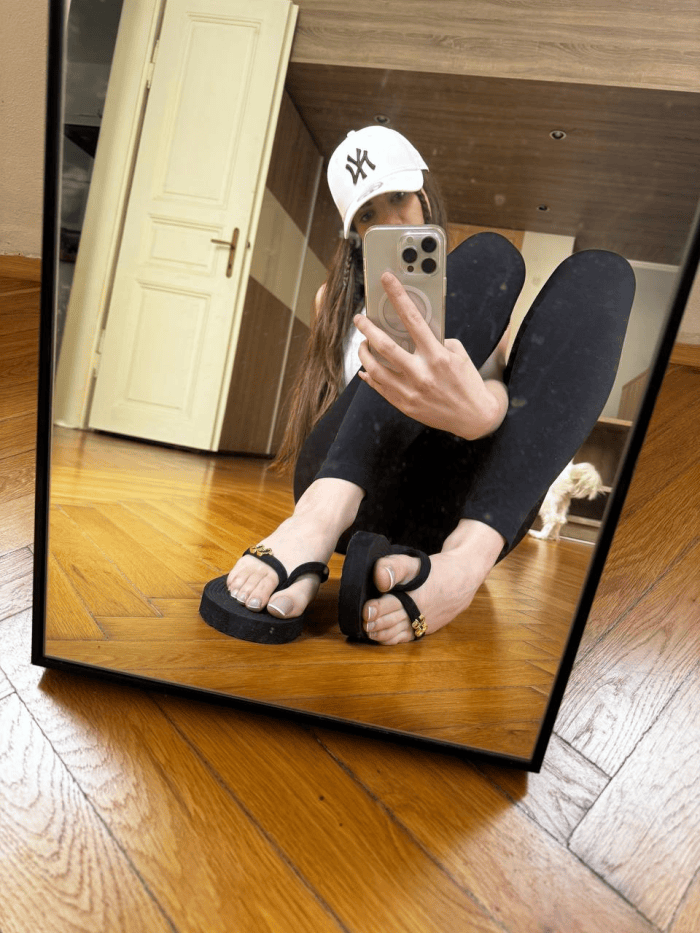 xxfeetbycheekyxx