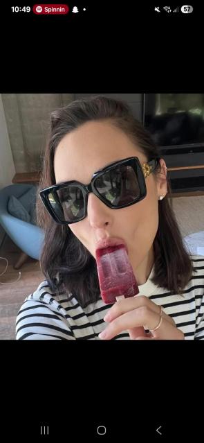 She knows what she’s doing 😍😍