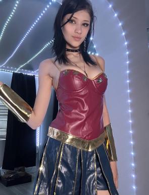 Wonder Woman by Kira Vamp
