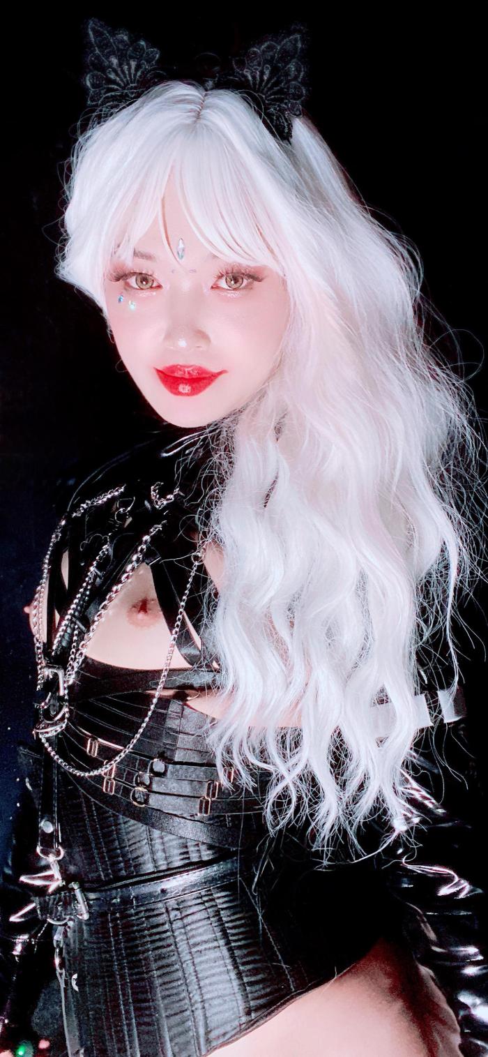 kinkylunar