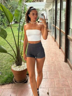is white my colour?