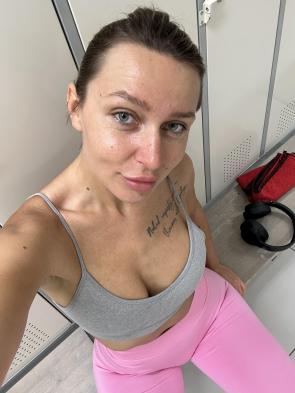 Do I look approachable or mean? F32