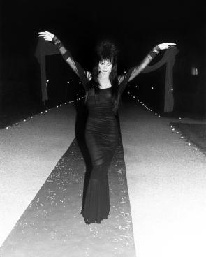 Elvira (Cassandra Peterson) (1987)