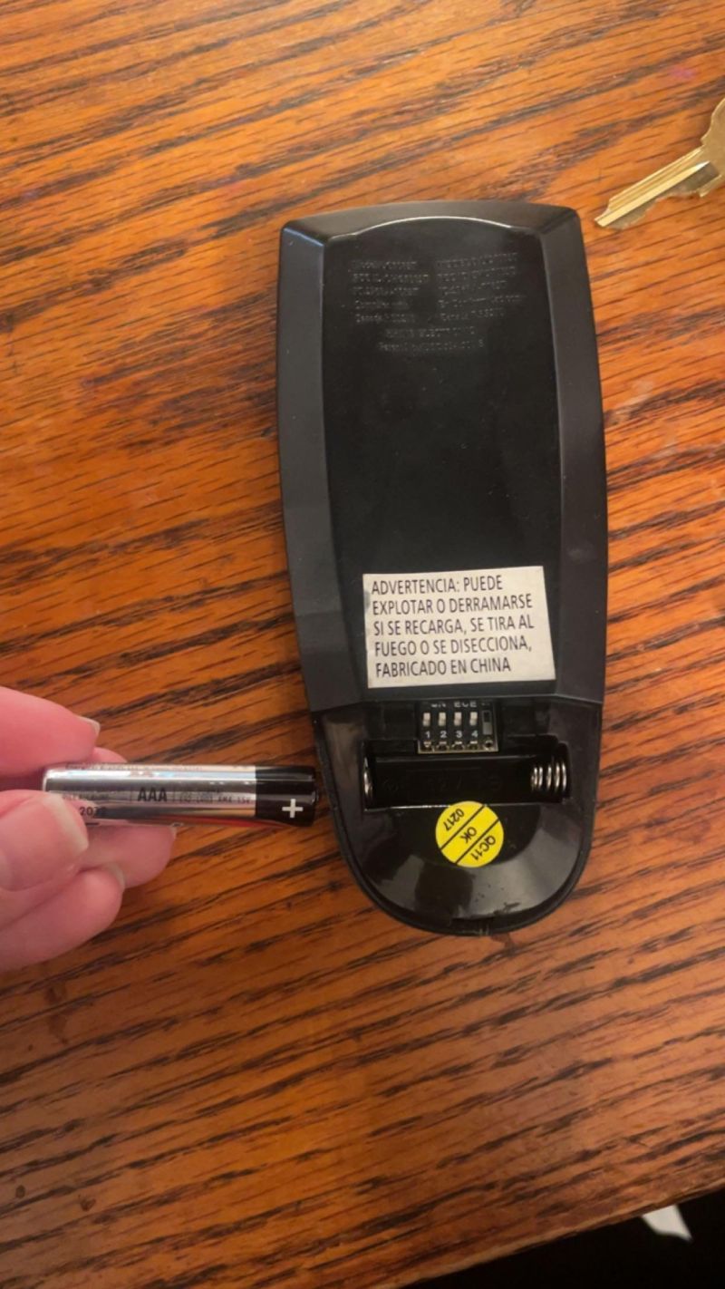 Recognize These R Batteries - Ocean Image Collection - 8K Quality